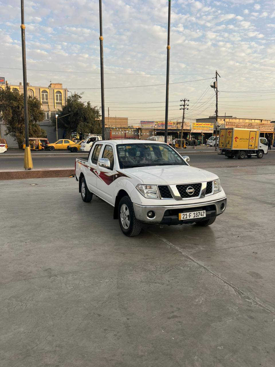 السلام عليكم
بيكم نيفارة موديل( 2013 ) 
كير عادي  سيارة خير من الله كلشي ما عايزة 
مكينة خير من الله لا تنقيص ولا تبخير  
الاستفسار على هاذة الرقم : ***********
