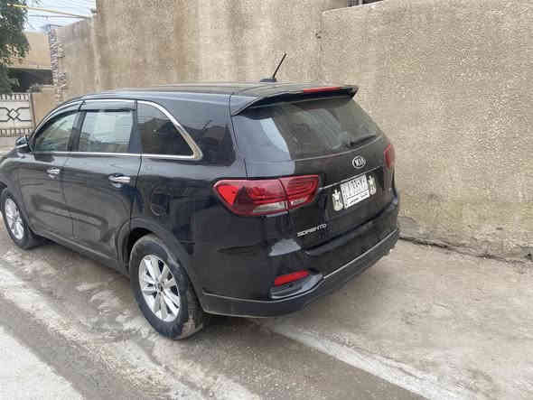 سلام عليكم سورنتو 2019 امريكي 4سلندر سياره نضيفه مال بيت شكل20 قطعتين تبريد  7راكب العنوان بغداد دورة سيارة مال الوالد مكلف نشر وبسم والوالد *********** 
السعر 185 وبيها مجال
