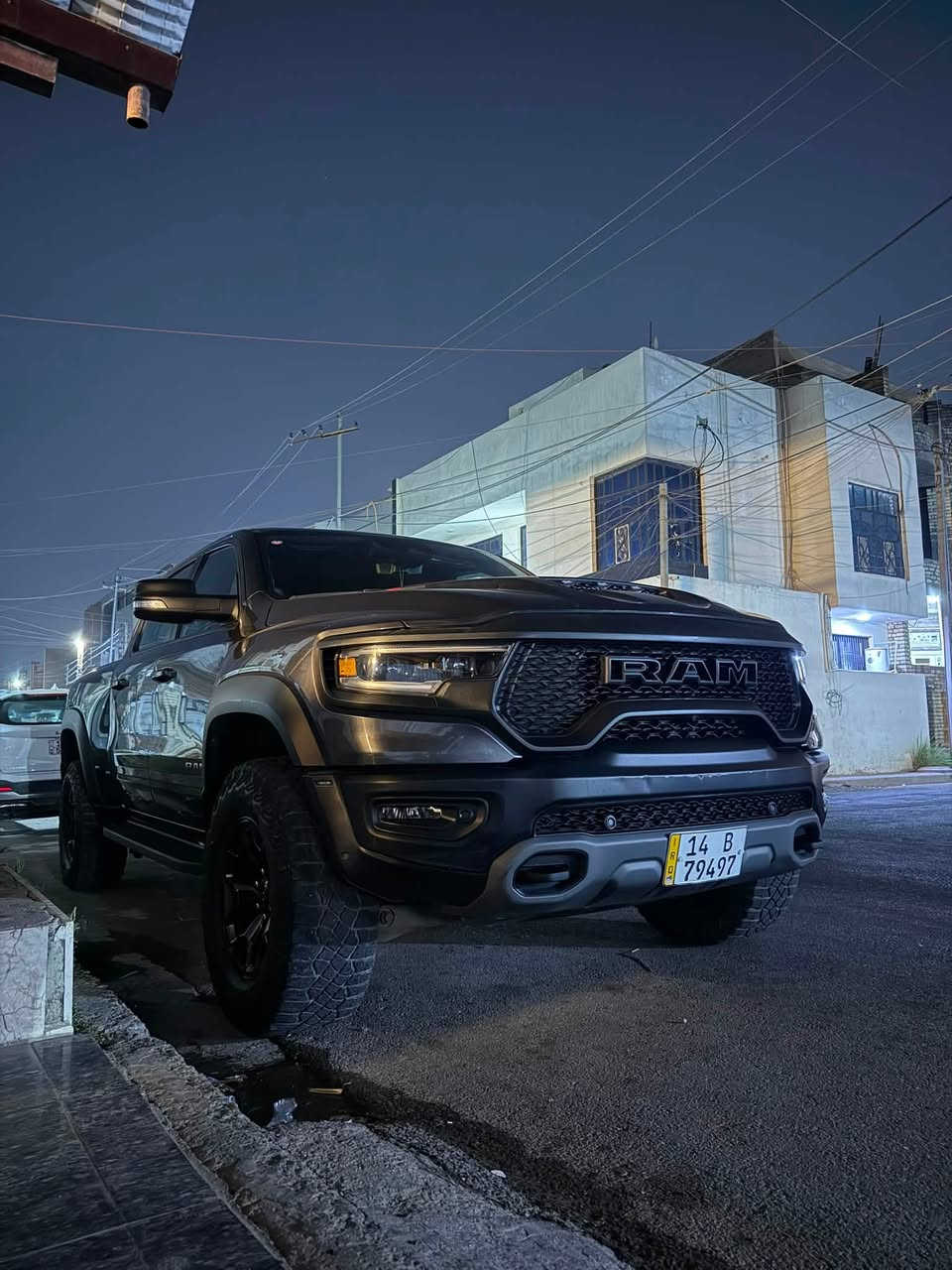 السلام عليكم للبيع DODGE RAM TRX 2021
* وارد أمريكي
* كلين تايتل
* الممشى: 31 ألف كيلومتر فقط
بوضع الشركة
* محرك 6.2 لتر HEMI V8 سوبرتشارج
* قوة 702 حصان
* ناقل حركة أوتوماتيك 8 سرعات
* نظام دفع رباعي (4×4)
* نظام Launch Control
* نظام Baja للقيادة الصحراوية
* شاشة وسطية 12 إنش
* تشغيل بصمة ودخول ذكي
* كاميرات 360° وحساسات
* مثبت سرعة متكيف
* مقاعد جلد كهربائية
* أنظمة أمان ومساعدة قيادة متطورة
عليها برمجة مصطفى ايكل

سبب البيع: التغيير فقط.

للاستفسار رقم الهاتف ***********.
السعر 57 الف دولار
