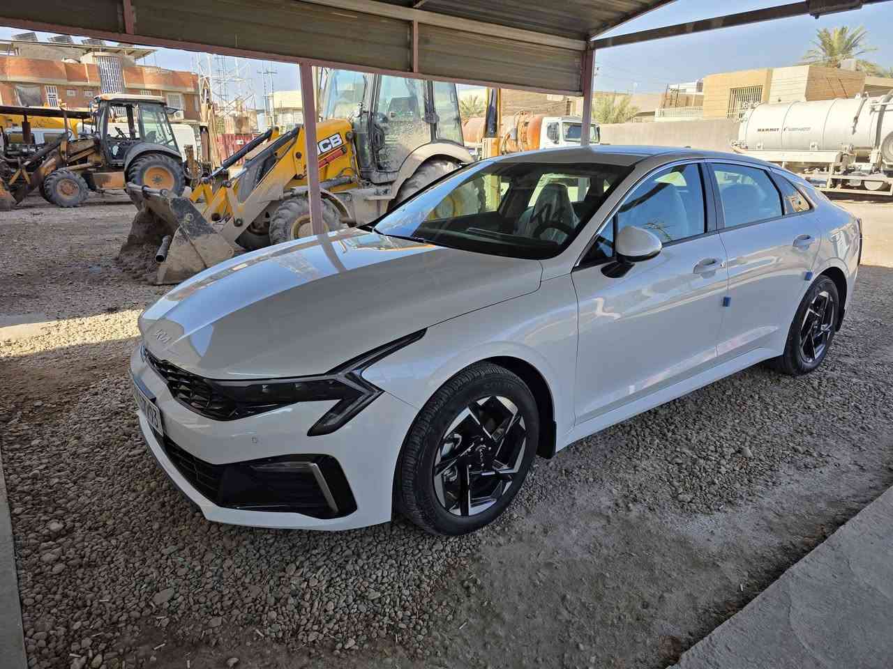 السلام عليكم 
كيا k5 موديل 2026 رقم بغداد 
ماشيه 8600 و قابله للزياده 
مواصفات بصمه و تشغيل عن بعد 
حساس امامي خلفي 
مري شفط 
درايڤ مود 
السياره جديده جداً على وضع الوكاله 
و السعر 235 بيها مجال جداً بسيط 
مكاني بابل 
***********
