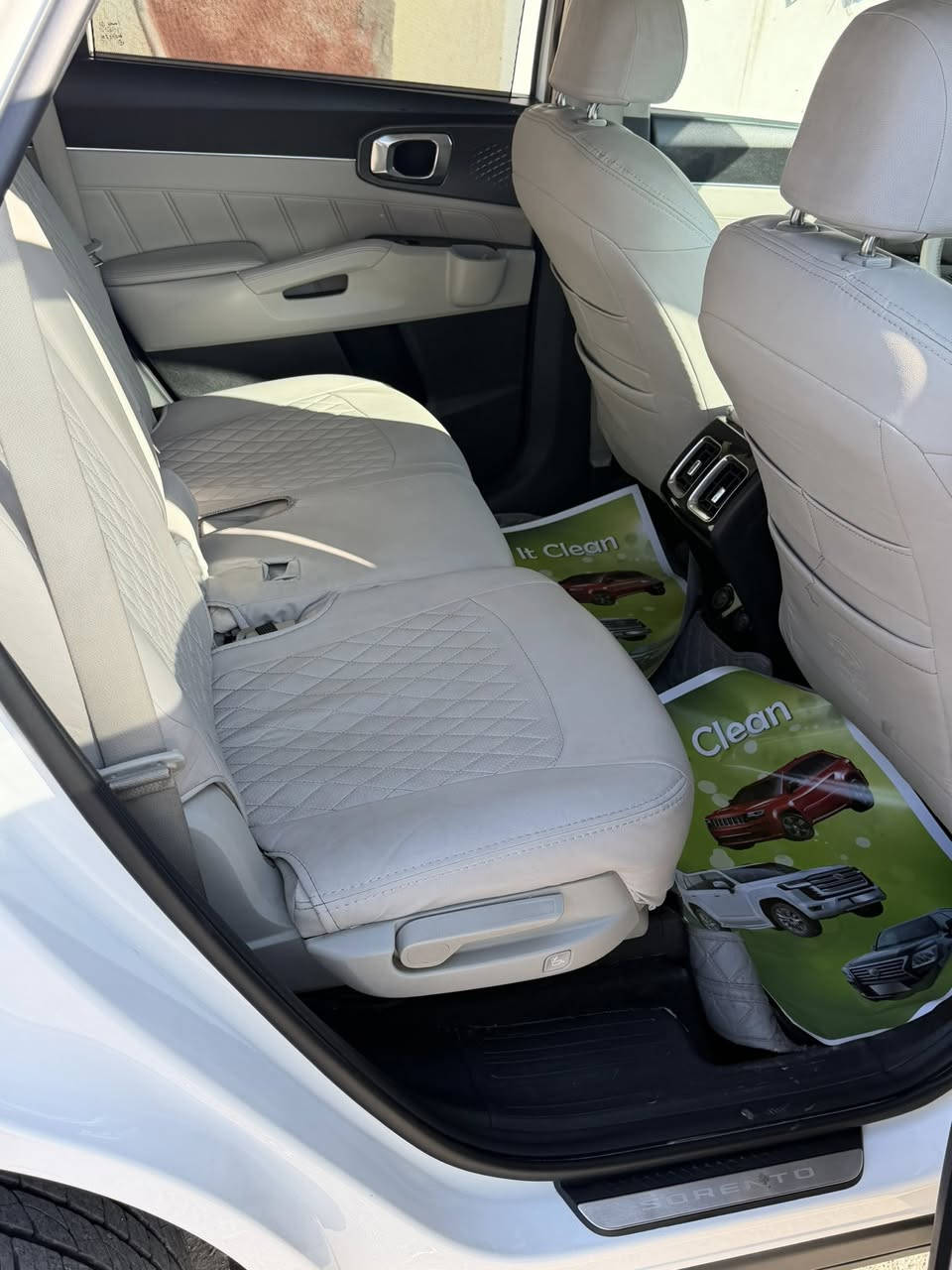 السلام عليكم سورنتو مديل 21خليجي
فوك نص فول كير موس كشن جلد+كهربائي 

بنراما سياره خير من الله ومكفوله كفاله عام 

ول مواصفات امبينه كبالك بالعافيه عل ياخذها كلش حلوه وخير من الله ماشيه 84 حقيقي 

عارضها 280 وبيها مجال ***********
