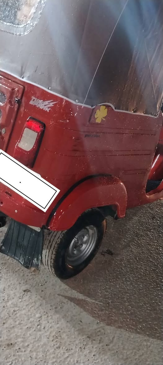 السلام عليكم للبيع تكتك موديل 2018 رقم ديالى تحويل ثاني تكتك بلاديه للخير فقط دوس مصبوغه فقط و الباقي بلاديه تكتك جاهزه مجهزه من كلشي ما بيها اي نقص
بيها جادر جديد دوشمه جديده تكتك بدون اي خياس للتواصل على الرقم ***********
