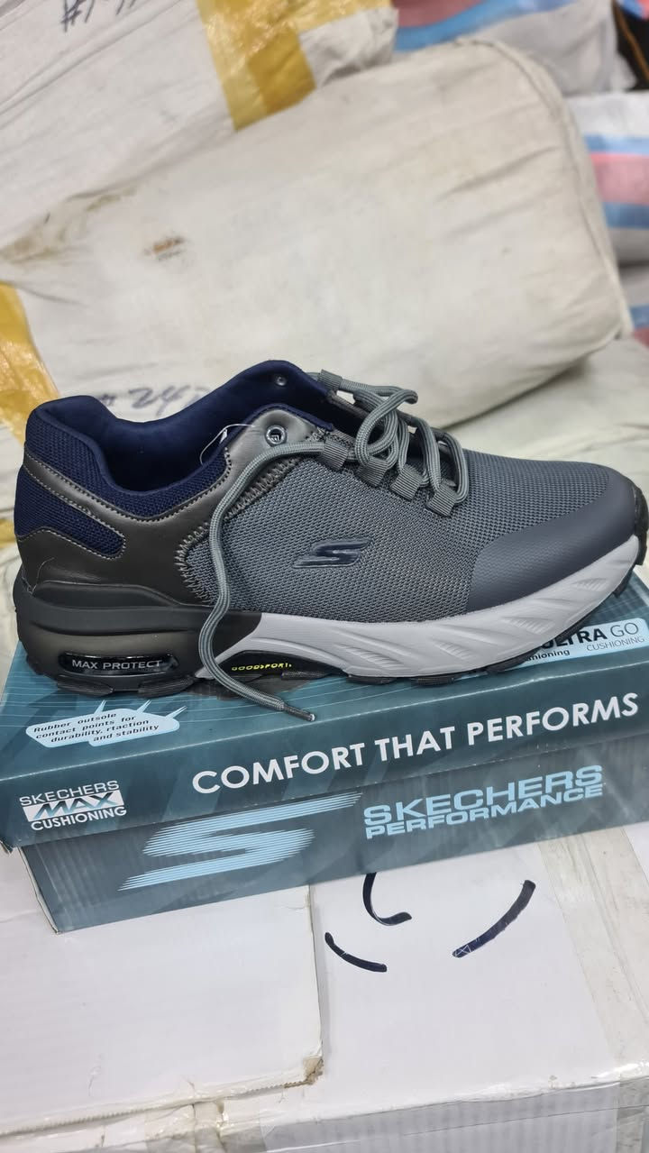 أحذية رجالية اسكيتشرز بعضها بيها قياس والبعض قياس متبقي فيتنامي ماستر اكوالتي عالي الجودة قاعدة طبي دبان حاضن .. اخذ سكرين للقطعة وكلي يا قياس واني حاضر. سعر القطعة 20 الف. توصيل موجود 5 الف إلى جميع المحافظات خاص او على الرقم ***********
