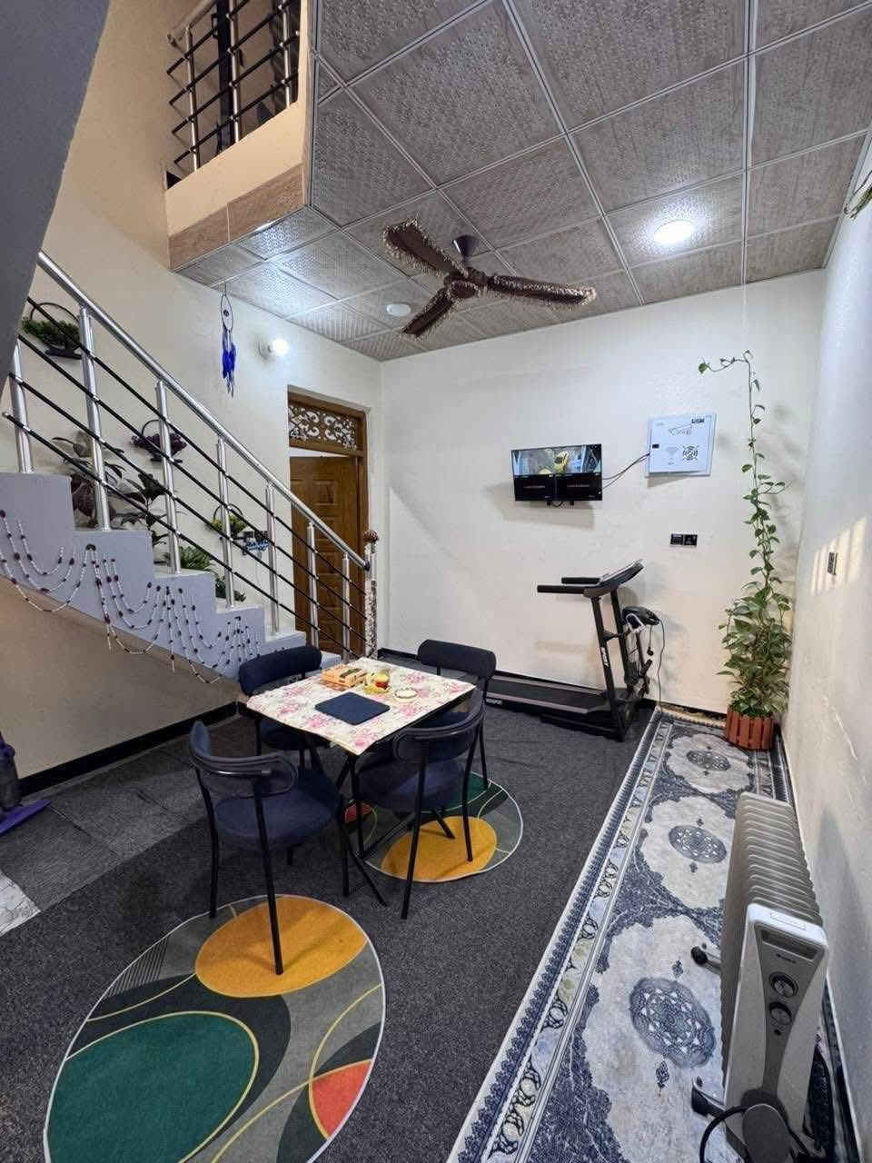 � دار للبيع بيع مستعجل السعر /( 40) وبي مجال
زراعي سند 25 / 
📍 العنوان: حي الجامعة قرب مجمع حيدر حجي هندي

🔹 المساحة: 100 متر

✨ التفاصيل:
• غرفة نوم
• استقبال
• صالة
• مطبخ
• صحيات داخلية وخارجية

🏗️ البناء: حديث (طابوق + كونكريت)

🔺#للاستفسار مراسله واتساب ع الرقم التالي 

http://wa.me/+964*********** مقتدى 📲

     —————————————————————
