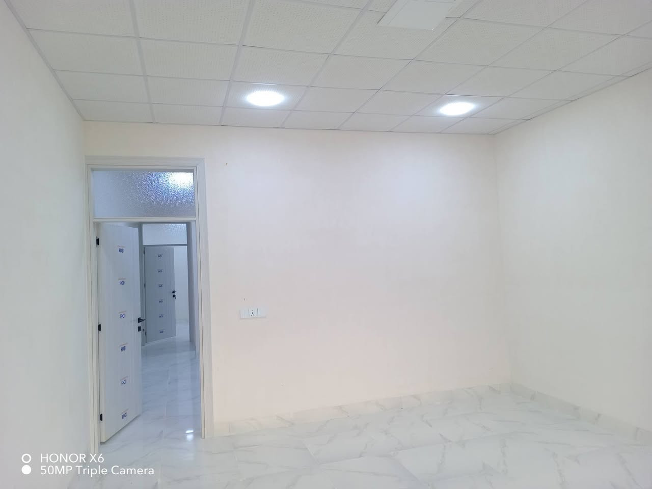 دارللبيع 2317
#دارللبيع 100م قاط ونص
كركوك بنجاعلي قريب جامع رقيب
#مكونات (غرفة نوم مطبخ استقبال وصحيات وكراج سيارة +غرفة فطابق ثاني)
نظام دكت
فول سيراميك
فرع تبليط
فول خدمات
فرع عريض
نظام دكت
قريب من سوق
قريب من مدرسة
ماي حلو بين يوم ويوم
#سعر 46مليون و بي مجال
☎️*********** واتساب
☎️*********** فايبر
#مكتب_ازاد_للعقار
