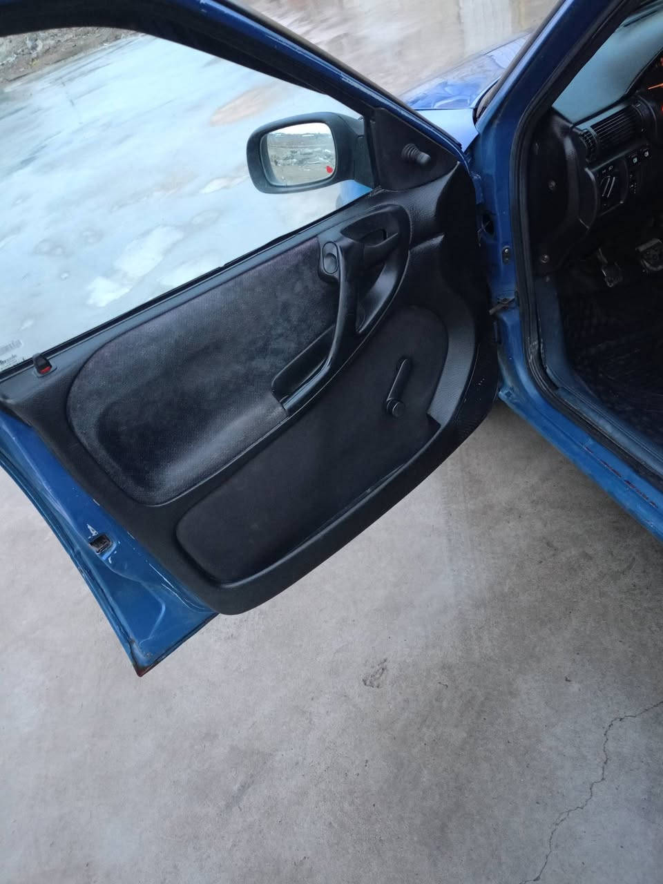 استرا چنطه موديل 92حجم16
استرا چنطه موديل92حجم 16
رقم بغداد مشروع وطني تحويلها بالموصل
والشرعي بالموصل تريد وكاله تريد تحويل 
سنويه عضم 2028كابون بانزين بيها
مكينه وكير شرط كصه 
طخم خلفي امامي كلو جديد 
طخم ويلكب مصطره اصلي عليها 
فتحه سقف +شاشه كامره 
كهربايات كلها شرط مايعوزها اي 
كيجات كلها شغاله وشرط 
غرفتها جديده وشرط 
باتري جديد +ستيرن عادي
فقط مصبوغه احزام بدون ضرر 
مكان موصل الايمن #السعر38بي_مجال 
***********
***********
