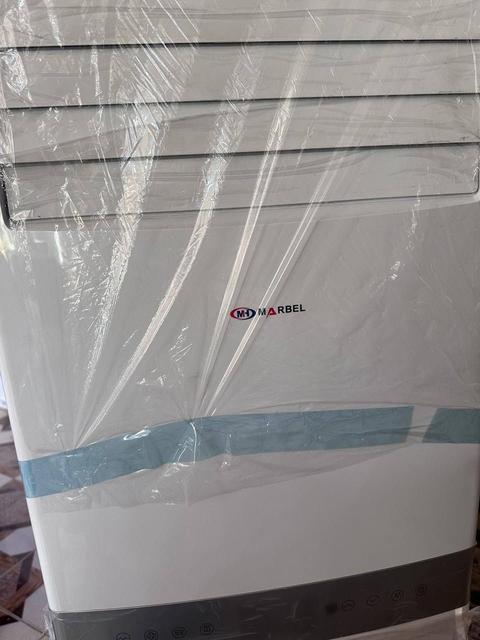 سڵاو سپلێتی لۆک تەنها لەپاکەت هەڵپچراوە بۆ عەرز 
مارکەی ماربێڵ دووتەن و نیو نرخی ١٥٠دۆلار خوار بازاڕ 

***********
***********
