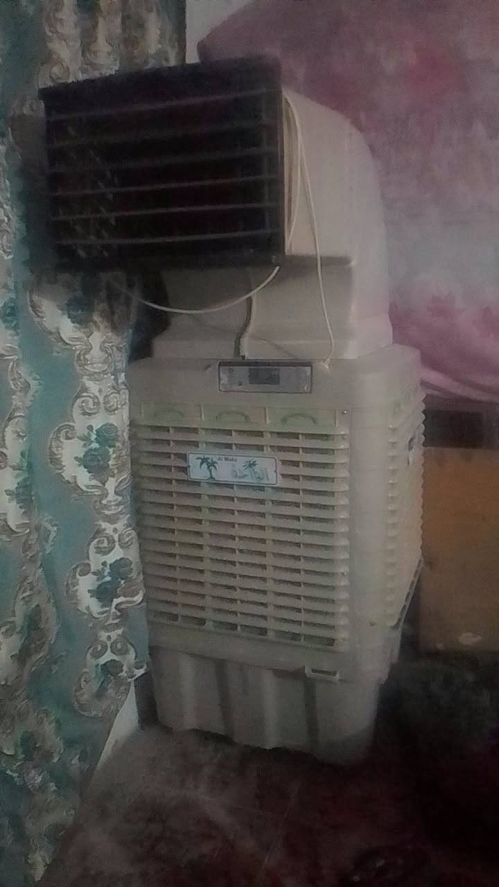 السلام عليكم 
عندي مبرده كونفيره حجمها جبيره كلش نوعيته باب أول اسمها واحه هواء بارد ثلج بس مكان ما عندي اريدها ٤٠٠ وبيها مجال


**إذا كنت صاحب هذا الإعلان وتريد حذفه لأي سبب، رجاءا أرسل رسالة إلى الدعم الفني**