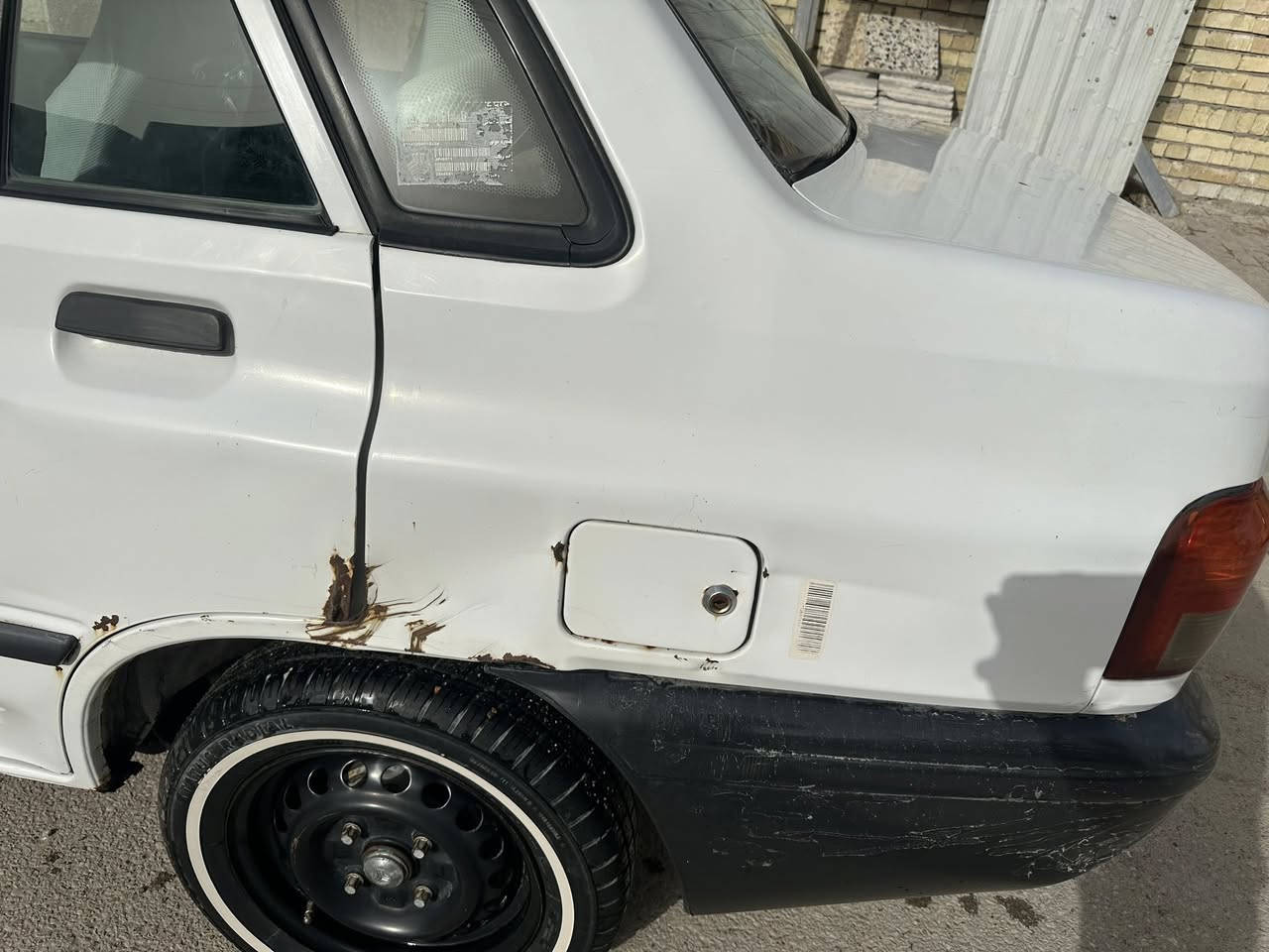 السلام عليكم سايبا خصوصي 2014 للبيع بيها بس بنيد شوية مطعوج وطخة بالباب موضحهن بالصور وخياس بالهلال 
رقم بغداد جديد وهزة جديدة
السعر 43 وبيها مجال مكانها بغداد بلديات
ما متواجد على النت
***********
