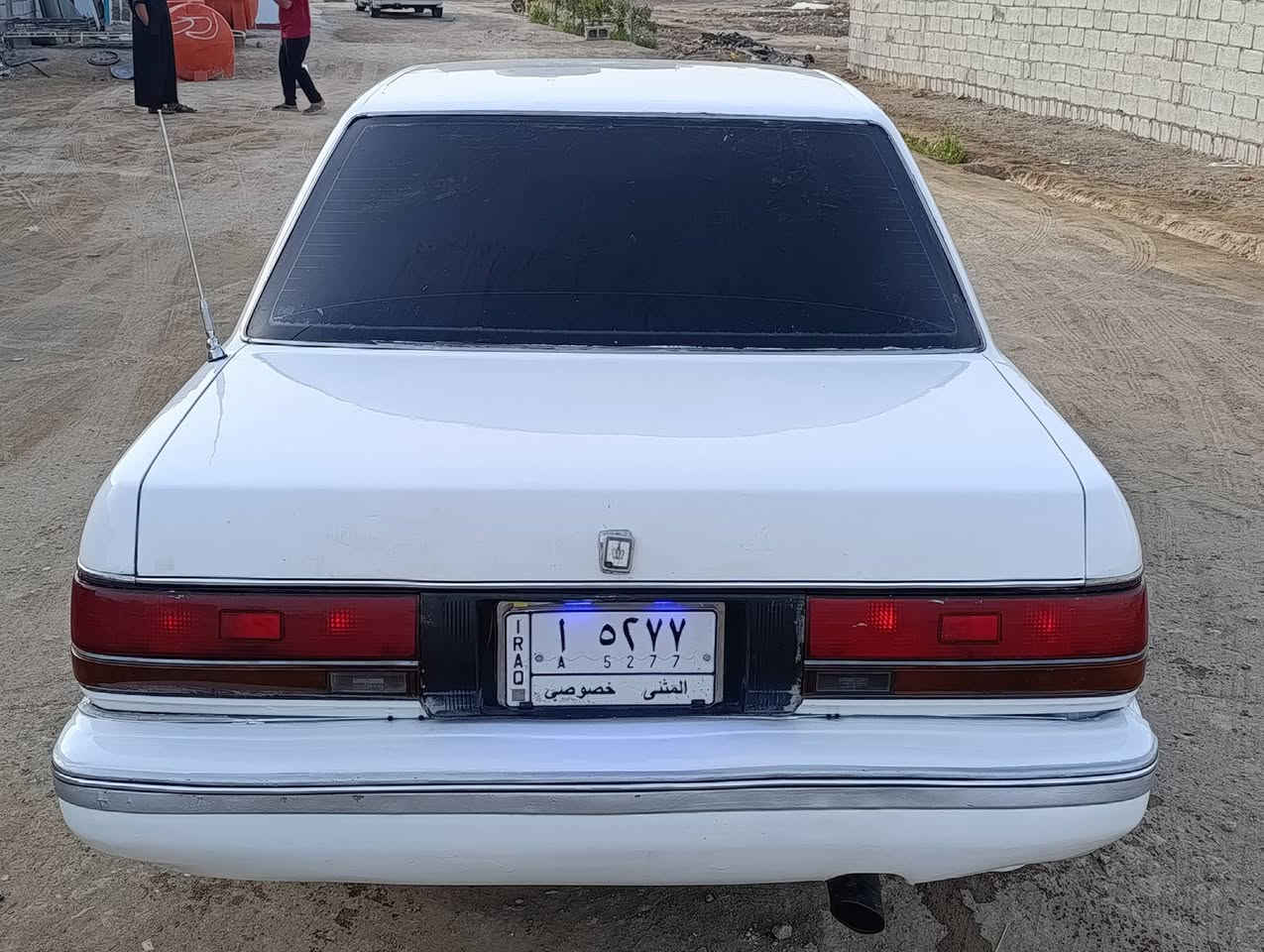 السلام عليكم 
السعر ((39)) وبيها مجال للشراي 
‏‪0789 355 9626‬‏
سياره سيدان مكفوله من الكص والنقل الجثه والعيب الشرعي وكافة الاصوليات كير مكينه جدد حداديه تخم تايررات جدد كهربائيات شغاله سياره جاهزه الرقم مثنى مشروع وطني تحويل ثاني يوم للاستفسار الاتصال على الرقم التالي 
المكان:ذي قار/ مركز المحافظة
