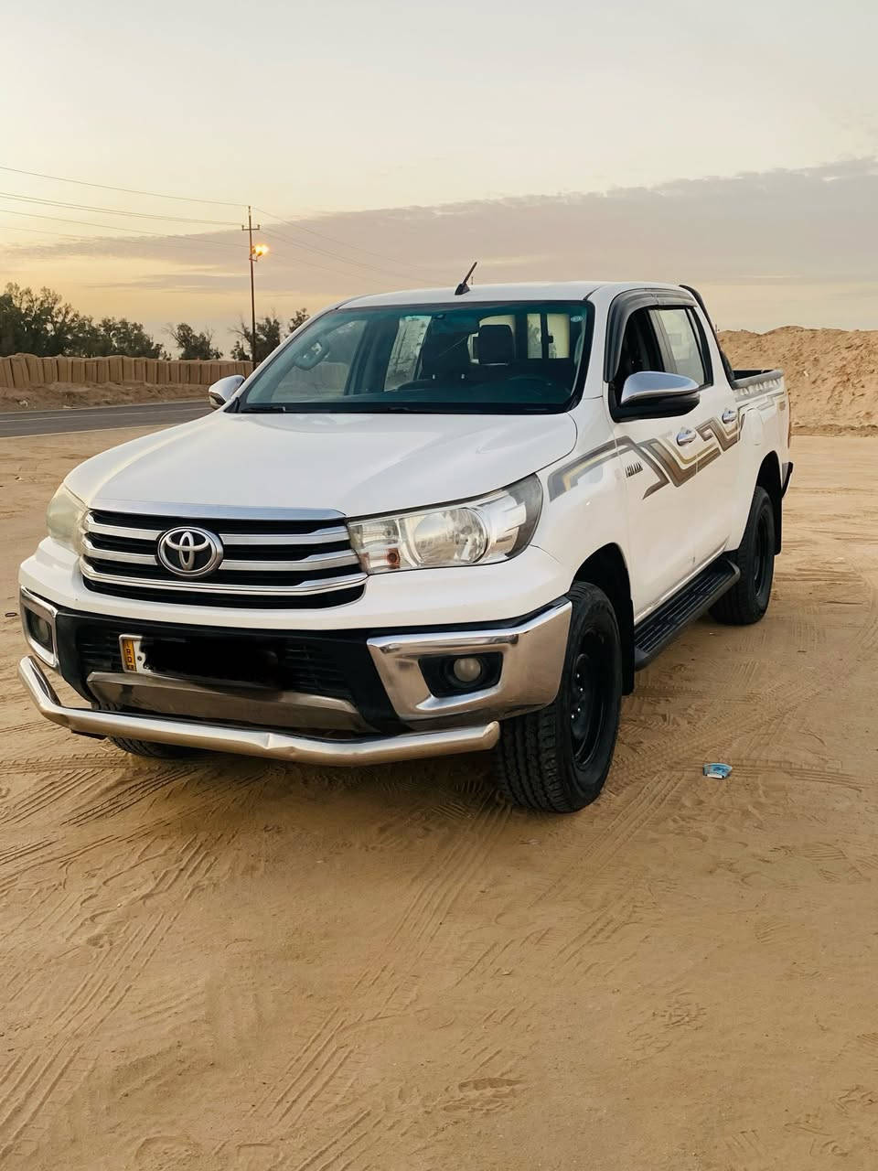 بيكم هايلوكس فورويل رقم شمالي أربيل سياره كفاله محركه كاز او كير عادي  سياره نص فول بيه قطعتين تبريد تايرات جدد. الموقع البصره في القبله السعر 230$رقم الهاتف ***********@
