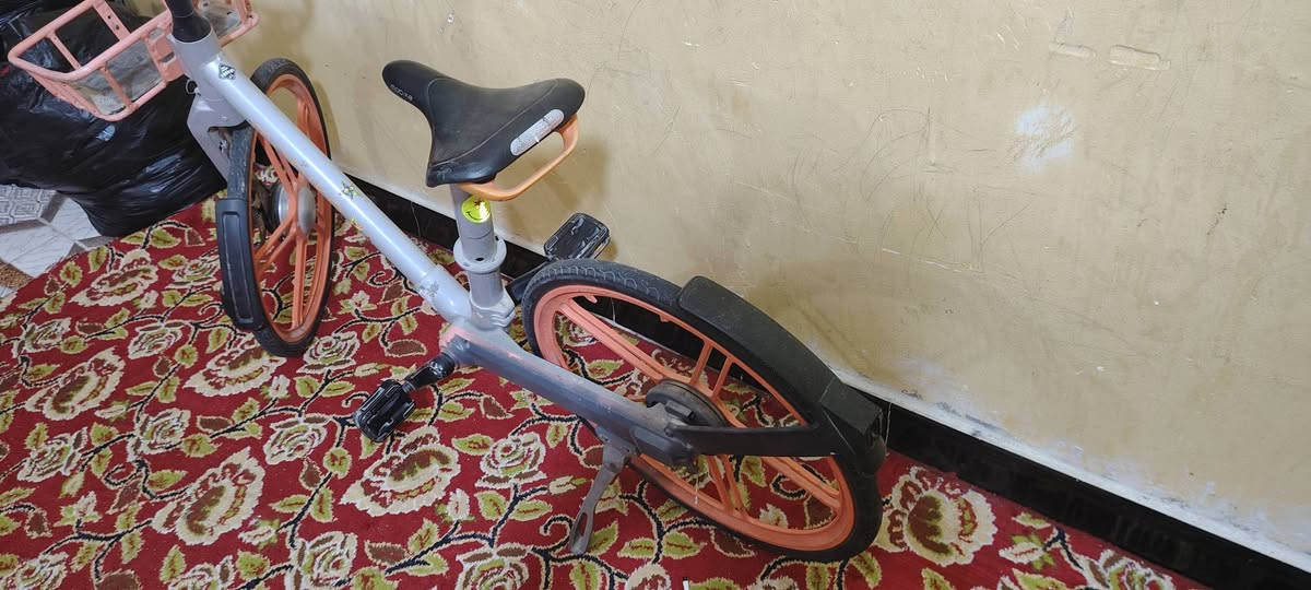 سلام عليكم للبيع بايسكل حجم 24 سعر 75الف وبي مجال عنواني بصره جمهوريه وستفسار على هاذه الرقم ***********
