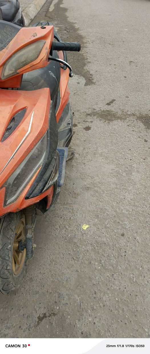 دراجه متروكه يعني كوم حديد ٥٠ الف ديالى بعقوبه ***********
