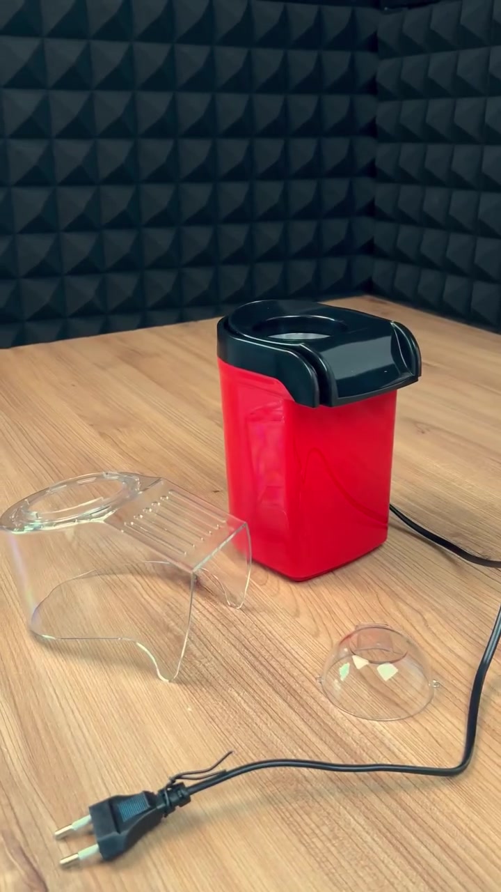 جهاز صنع البوشار الصحي بالهواء الساخن من Mini joy
الاستخدامات:

صنع بشار منزلي طازج ومقرمش في دقائق.

مثالي لسهرات الأفلام، جمعات العائلة، وسناك صحي للأطفال.

تحضير بوشار "دايت" لخسارة الوزن لكونه يعمل بدون زيت.

المميزات:

تقنية الهواء الساخن: يعمل بدون زيت تماماً (Oil Free)، مما يجعله صحياً 100%.

سرعة فائقة: تحصل على البشار الساخن خلال 3 دقائق فقط.

قوة متغيرة: قدرة تشغيل تصل إلى 1200 واط لضمان تفرقع جميع حبات الذرة.

تصميم مدمج: حجم صغير وأنيق لا يأخذ مساحة في المطبخ.

سهولة التنظيف: لعدم وجود زيت، يكفي مسحه بقطعة قماش بعد الاستخدام.

محتويات الصندوق:

جهاز صنع البشار الرئيسي.

الغطاء الشفاف العلوي.

كوب القياس (الذي يعمل أيضاً كغطاء للفتحة العلوية).

كتيب التعليمات.

الملاحظات:

يُمنع منعاً باتاً إضافة الزيت، الملح، الزبدة أو أي سوائل داخل الجهاز مباشرة.

اترك الجهاز يبرد لمدة 15 دقيقة على الأقل بين كل مرتين من الاستخدام المتواصل.

أضف كوباً واحداً فقط من الذرة في كل مرة (باستخدام كوب القياس المرفق).

القياسات:

قياس الكرتون: 17 × 12 × 27 سم.

طول السلك الكهربائي: 55 سم.

القدرة: 800-1200 واط.


**إذا كنت صاحب هذا الإعلان وتريد حذفه لأي سبب، رجاءا أرسل رسالة إلى الدعم الفني**