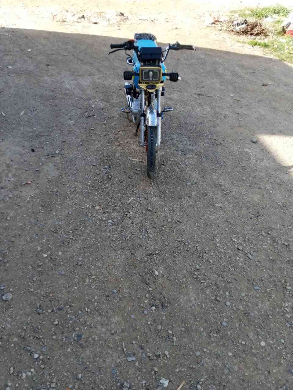 السلام عليكم دراجة تايكر للبيع موديل 25 الدراجة جديدة بعدها شركة حتة بصمات بيها الدراجة مستعجل على بيعتها السعر 650 وبيها مجال رقم الهاتف ***********
