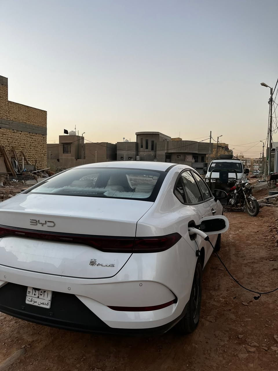 سلام عليكم
BYD 
كن بلاص 
للبيع 
داخل ابيضّ 
ماشيه 30 km
مكان الديوانيه 
سعر 115 بيه مجال 
هـ ***********
