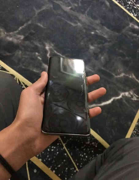 سلام عليكم 
جهاز هونر اكس 9b
ااجهاز كلشي مابي غير بس الفلاش ميشتغل 
جهاز كلشي ما مبدل بي جهاز ما صار شهر من اخذته 
اريد مراوس وية ايفون11 
للتفسار خاص واتساب***********
