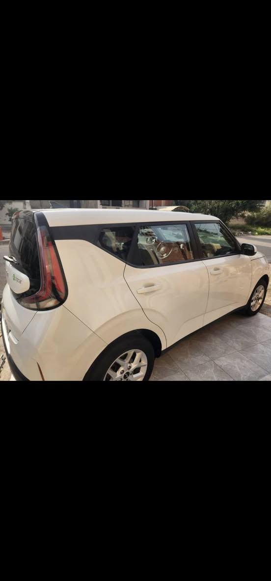 كيا صول LX
موديل 2024 
دخول جديد. جديده   كلش. بوضع شركة
تخم تاير  جديد
المواصفات 
وشاشة دجتل  
محرك 2000 دوش
مودات قياده 
رادار امامي
رادار خلفي
رادار جانبي
شاشة كبيرة
كامرة دوارة
اوتو ستوب
تحديد مسار
قيادة ذاتية
توقف ذاتي 
تنبيه عند مغادرة المسار
كروس سرعة
مانع انحدار
ويل كب حجم 17  
حساسات 360 درجة
وضعيات قيادة
شحن واير ليس 
وبعد بيهة مواصفات
سيارة جاهزة وكاملة بدون نقص 
 صورالحادث مرفقه
رقم بغداد انكليزي 
هزه جديده
السعر    $ / 155
إتصال***********
