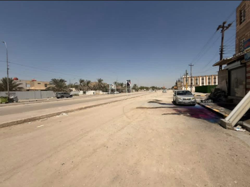 بيت للبيع حي الوفاء
مقابل الهندية على شارع 60 
200م مع المحلات
***********
