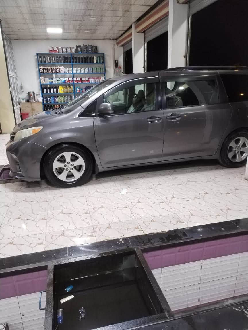 سينا موديل ١٧ مواصفات LE بدون صبغ بيها مكانات بارد ٧ راكب بلادي كير محرك بشرط على وضع شركه سعر ١٧٠ ورقه مكان سياره اربيل موبايل ‭***********‬
