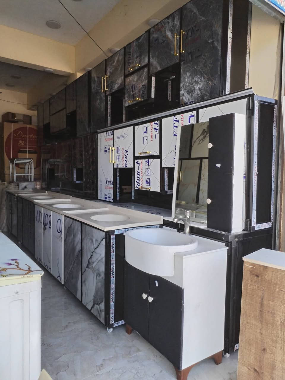 تم وصول كاونترات مترين ونص ومترين وتلاثه متر ومتر ونص الان في مجمع أم البنين ع للاثاث المستخدم وجديد العنوان واسط نعمانيه شارع جعفر الطيار مقابل معرض أبو نور للسيراميك اي استفسار مراسلة الصفحة او الاتصال على *********** /***********
