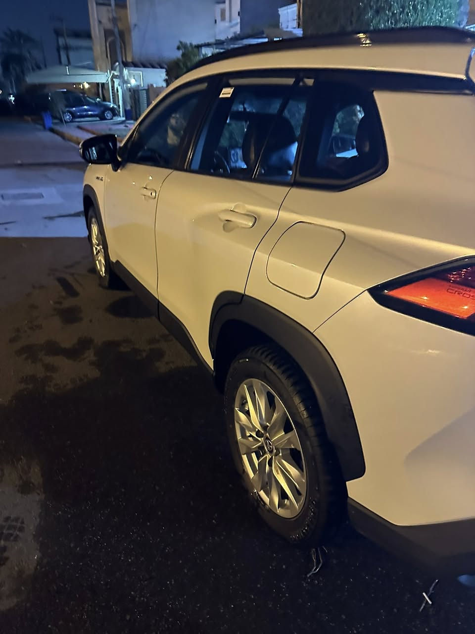 السلام عليكم
كورلا كروس ام الضمان شركه ساز مكفوله من كل شي 
فتحه  سلايت معروفه موصفات الشركه  نظيفه جدا رقم بغداد  تحويل ثاني يوم ماشيه ٤١ السعر ٢١٠ ورقه $$ مكان السياره بغداد حي الجامعه 
***********للاستفسار 
***********
