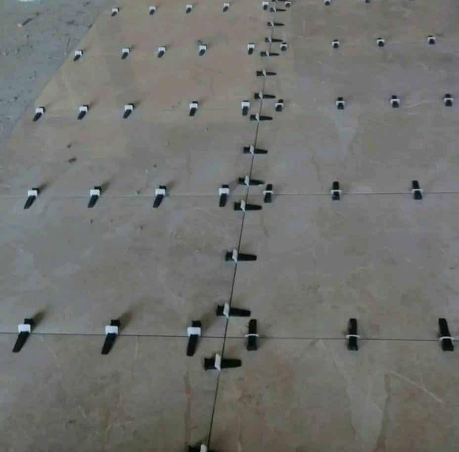 السلام عليكم خلفة مصري سرميك بورسلين وكاشي ومرمر ودرج شغل درجة أولي بإذن الله  ***********
