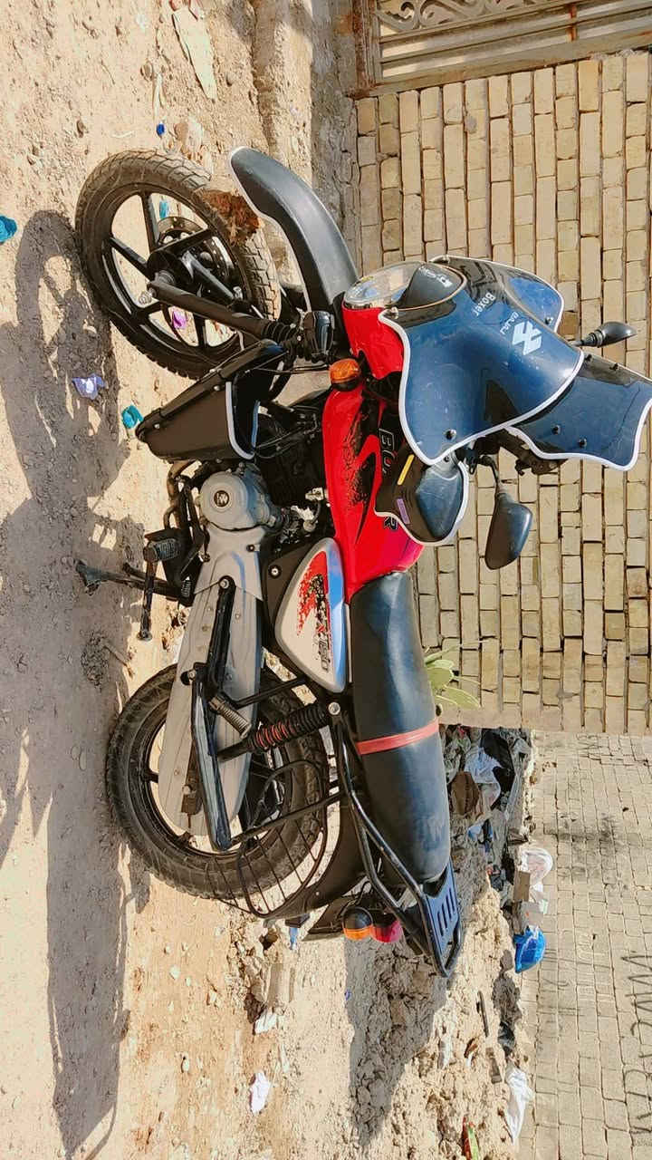 سلام عليكم بوكسر مديل تلاثه وعشريد ستخدام شخصي يعني مامشتغله دلفري خير من الله البيع السعر مليونين وستمين وبيها مجال بصيط مدينه الصدر ***********
