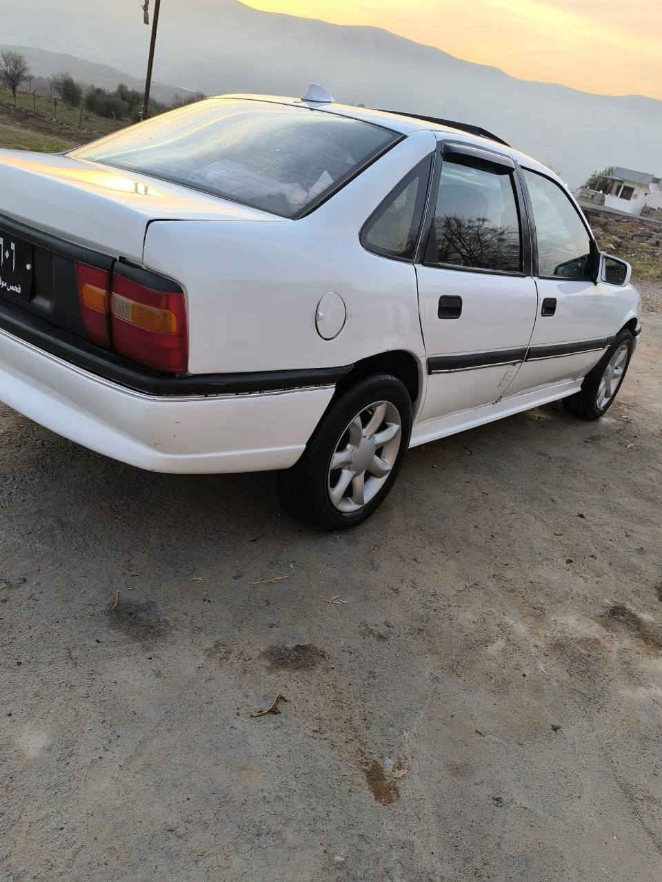 ئۆپڵ ڤیکترا مۆدێل 1992
علوج هیچی نیە
مەکینەوگێڕی بەشەرت و
گێڕی عادیە 4تایەو ولی بیکاشۆ
مەکینە20گەرمی ئیشەکات 
موس و بڕاوەبەشەرت 
ماڵی مەدەنی و پارەی کەسی تیەنەبێت بەشەرت 
سعری 16گەڵاو معامەلەیەکی کەم 
لەسلێمانیم لەتوەسپی 
ئەگەرکڕیارنیت تخوا سەرمان مەیەشینە ***********
