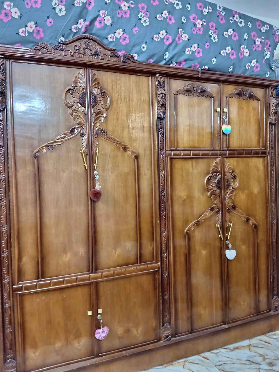 السلام اعليكم هاي الغرفه للبيع استخدام اقل م̷ـــِْن شهر لغرض السفر العنوان الديوانيه للاستفسار خاص او عل هاذه الرقم ***********
