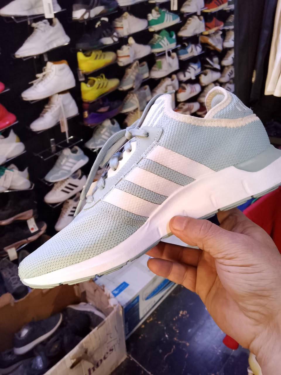 ADIDAS 
SWIFT RUN X
saiz..42.2/3
27cm.ORIGINAL
اندنوسي
للحجز والاستفسار راسلنا واتس اب وماسنجر عله الرقم الموجود ***********ابو ايمن
توجد خدمة توصيل كل المحافظات

