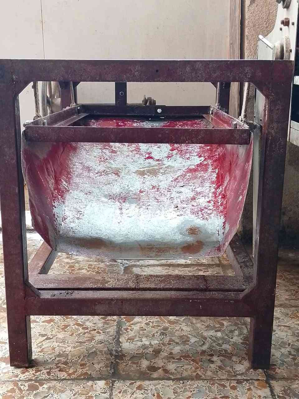 سلام عليكم هزاز للبيع مستخدم للاستفسار ***********
