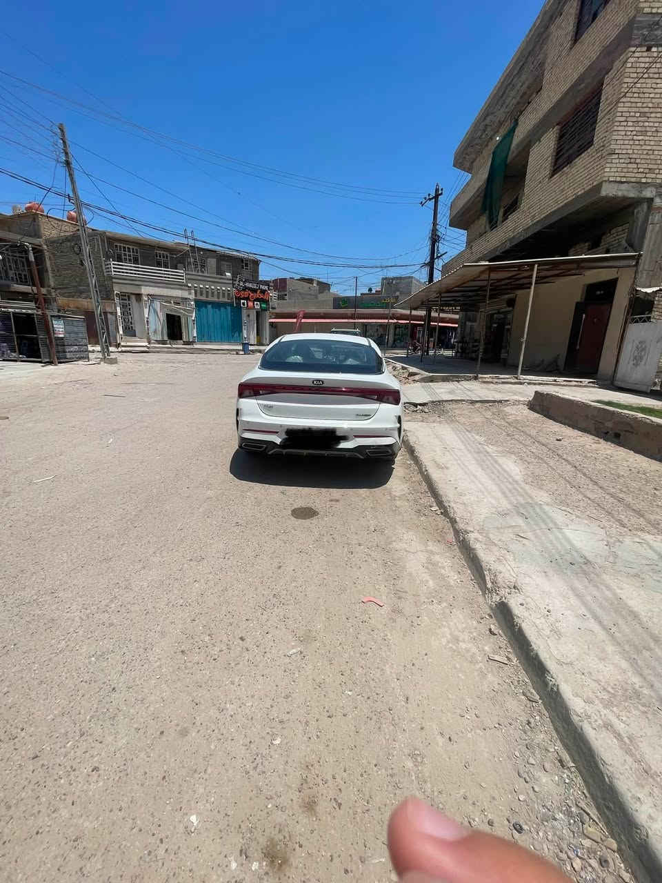‏موديل 2021 ‏ماشية 39 محرك 2000مقفولة كفالة عامه ‏تحويل مباشر ‏بها فقط رصعتين وصلتي السيارة خليجي.              رقم                ***********.     ￼ مكاني  بغداد حي الجهاد
السعر 18500. دولار
