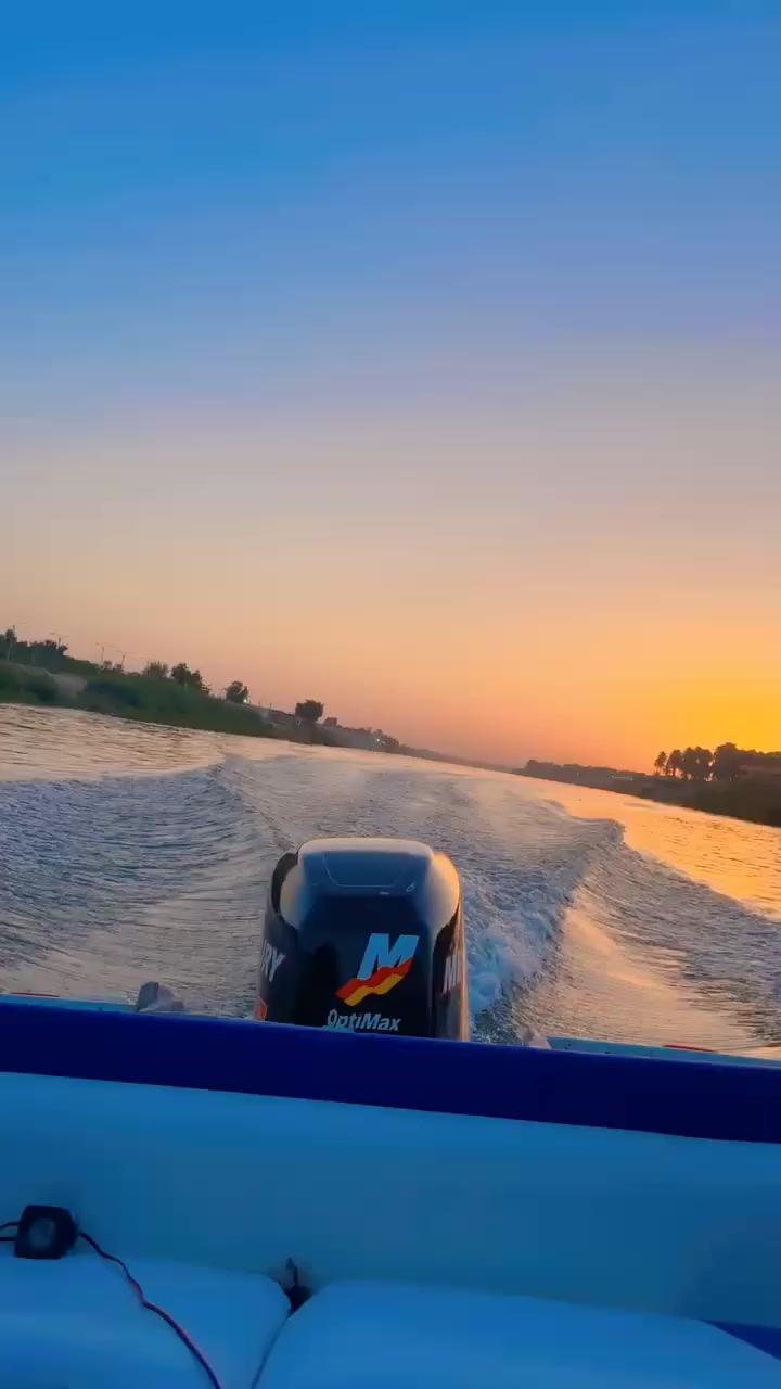 اسلام عليكم
زورق لبيع امريكي مكينه 250 امريكي 
زورق نضيف مثل ماموضح بل صوره 
صوت سستم كامل اناره كامل كهربائيات كامل عدد المقاعد ٥ ماعده المثلث ٣ مقاعد 
الاستفسار 
***********
