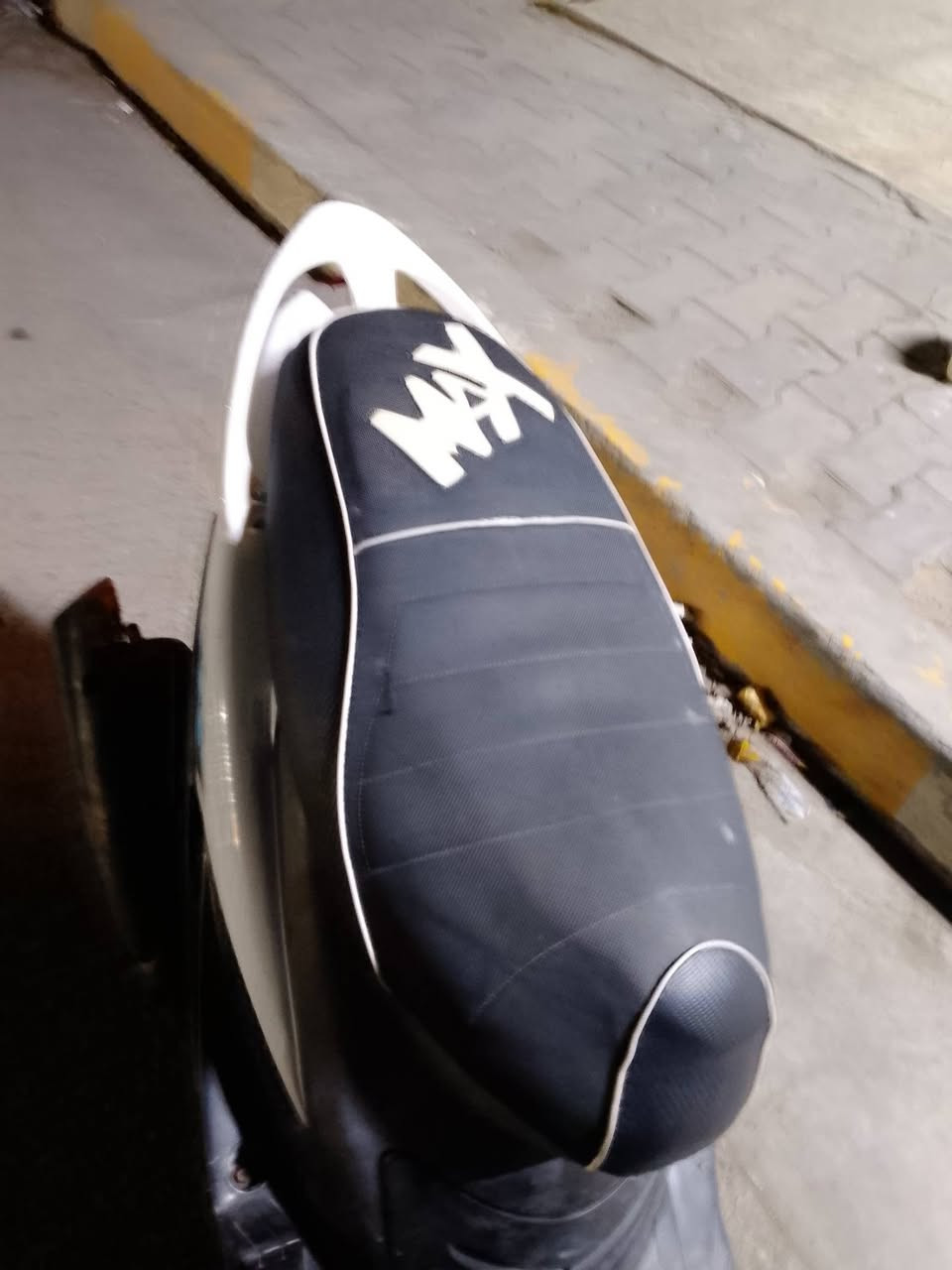 سلام عليكم دراجة ماكس عدالة بوشة 49 كلهة بلادية ختم واحد سود وكفر  كهربائيات كلهة شغلة نكرة سلف دراجة سعر 650 مكان غزالية شراي تصل وخادم *********** ***********
