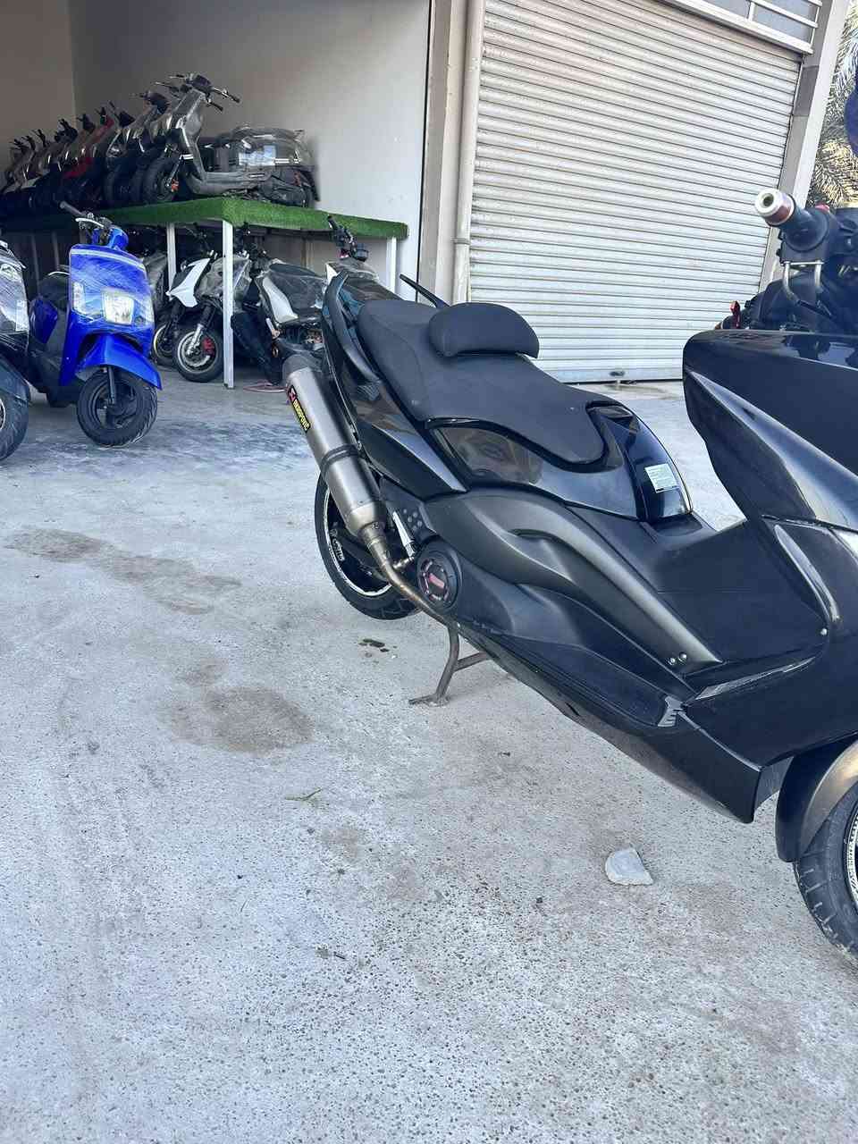 السلام عليكم معرض حب المعلمين لتجاره الدراجات الناريه للبيع بل نقد والتقسيط المريح يالله 
تي ماكس 2011
حاله الدراجه كفاله من شخط
ممشى الدراجه 16 الف 
مواصفات الدراجه ABS مانع انزلاق 3 اسويجات كفر اصلي قباقه كلجات الدراجه بحاله الوكاله 
للراغب بشراء الاتصال على الرقم ***********
