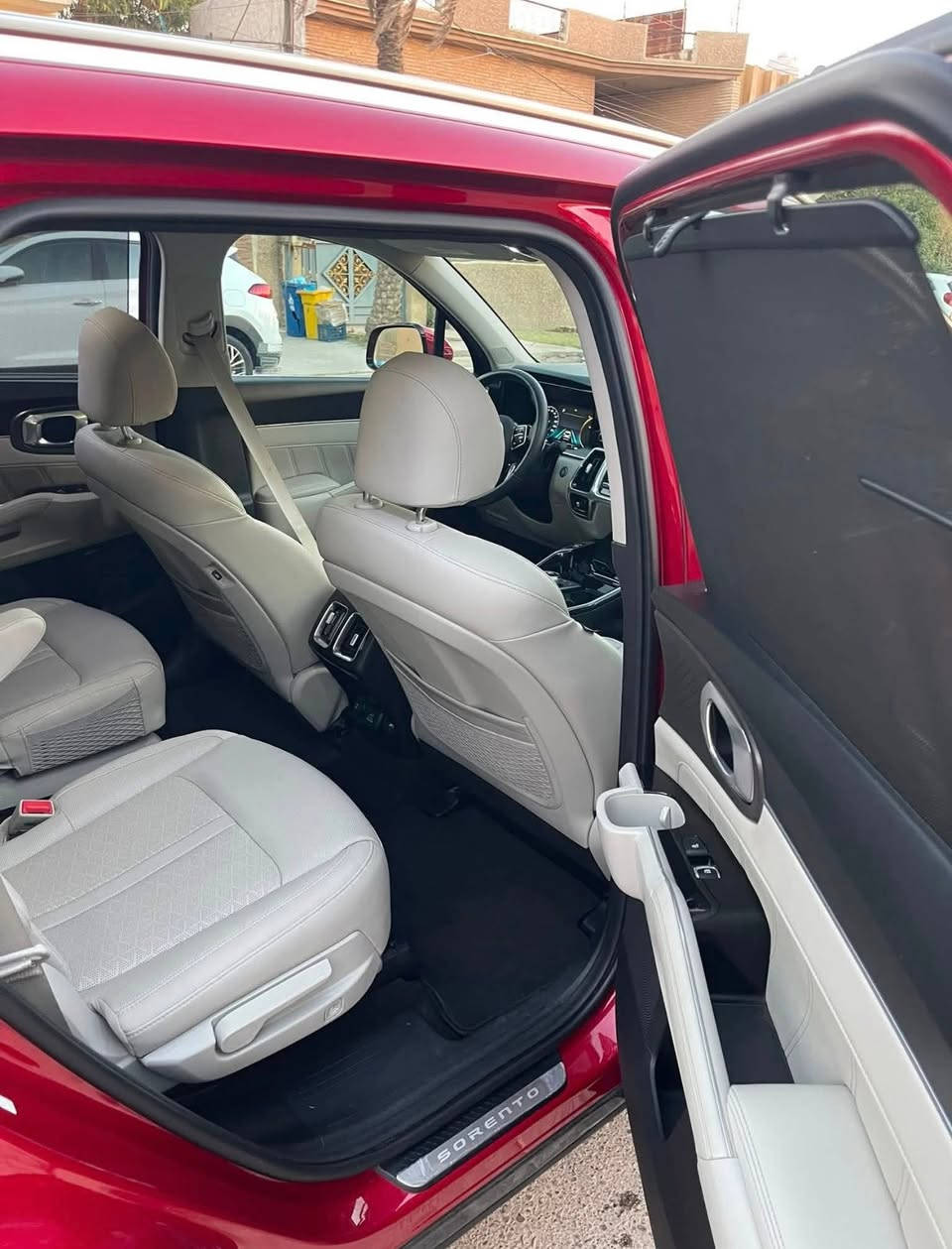 سورنتور 2023  هايبرد بلكن.

ماشية 35,000km 
مواصفات vip sx  برستيج 
بدون ايرباك 
كشنات منفصل vip
تدفئة تبريد كشنات 
تدفئة ستيرن
فول رادارات 
توقف ذاتي 
قيادة ذاتية
نقطة عمية
كير ماوس 
دشبول ديجتال 
سايد بريك بصمة
فور ويل 
خمس كاميرات 
صندوك كهرباء 
بانوراما 
كشنات ميموري 
تحديد مسار 
مع شاحن اصلي متغير الامبيرية 

صور الحادث بالمنشور 

مكان السيارة بغداد حي البنوك 
***********

السعر 22,500$
