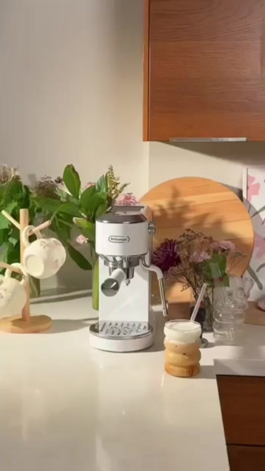 delongi EC890 espresso machine  لهواة الفخامه والذوق العالي  باريستا محترفه في منزلك  أفضل وأفخم وأقيم هديه  01001424899 #ديلونجى 


**إذا كنت صاحب هذا الإعلان وتريد حذفه لأي سبب، رجاءا أرسل رسالة إلى الدعم الفني**