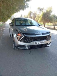 كيا سبورتج موديل ٢٣ امريكي حادثه جاملغ امامي جهة السائق ونصف البنيد با...