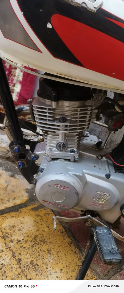 سلام عليكم درجة تايكر وراق موديل 20وراق أصولي كهربيات شاير بك لايت كلهن شغلات دشبول كامل جديد ( مكينه نضافه مالته تخبل  نضيفه مكينه تجي شوف ماكو مثل نضافته ناعمه٠٠ عل يدي +/ وياله جدد تايرات نضاف دهن وال باول كله جديد درجة ماناقصه برغي 🔩 شغل كبل طلع (ملاحظة ام بي ثري مو لي مال صاحبي مايبيعه) مو شراي رجاهن لا يتعبني [سعر 400]بي مجال الطيبين 🤝 رقمي *********** العنوان بابل قضاء القاسم
