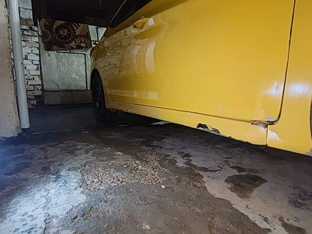 السلام عليكم النترا للبيع موديل 2013 كير مكينه خير من الله مكينه مكفوله من التنقيص والتبخير لايت زنون صدر خير من الله سنويه بأسمي السعر 92  وبيها مجال للطيبين حق الجيه شرط تحويل مكلف بالنشر إتصل وادلل ***********
