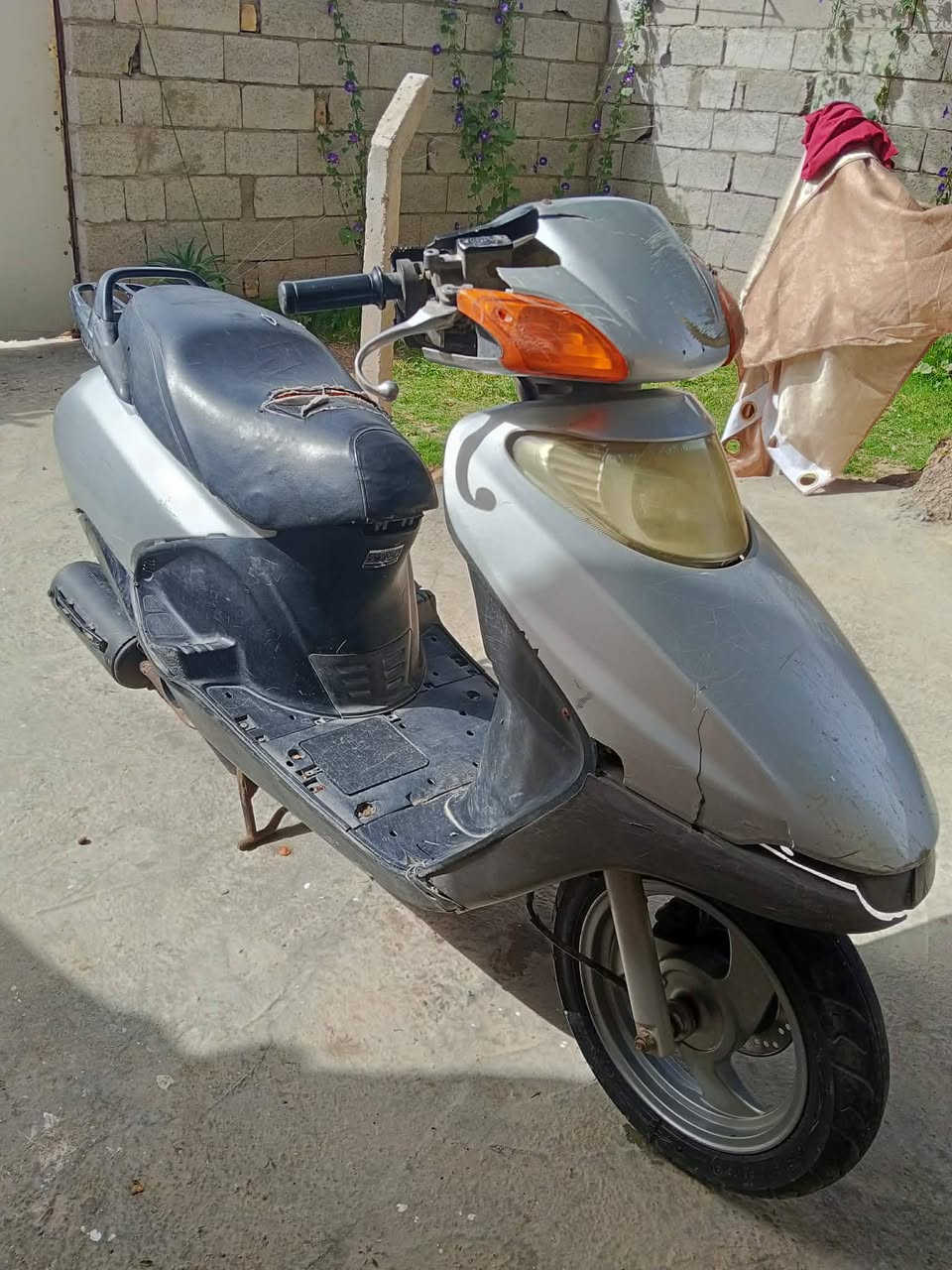 السلام عليكم
من رخصه الادمن دراجه سبيسي للبيع الدراجه بيها روله وكفراتها تعبانه السعر 200 وبيها مجال لشراي للأستفسار أكثر الاتصال ع الرقم*********** ابو عباس 
ملاحظه ( مكلف بلنشر)
