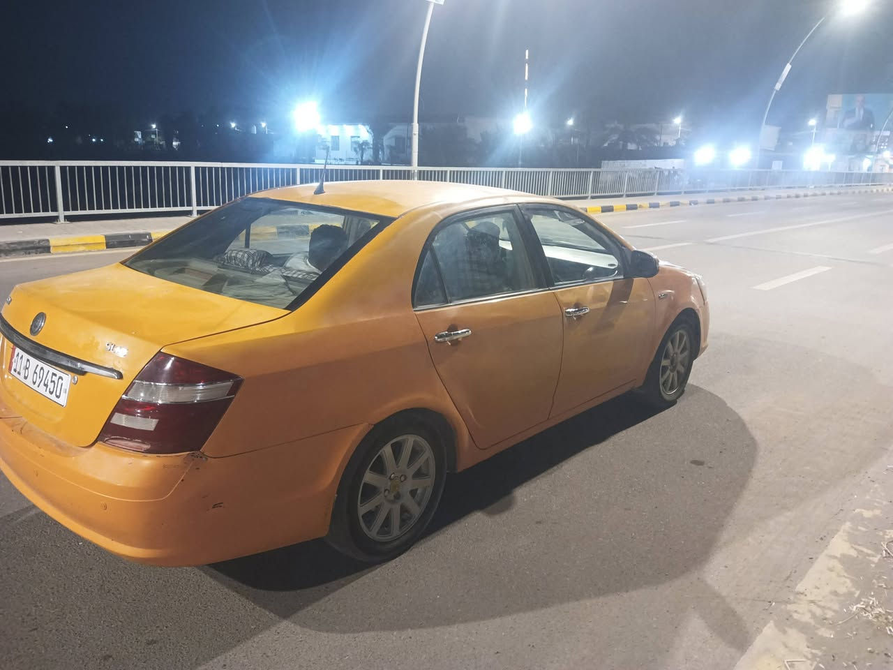 جيلي موبل موديل 12بغداد انكليزي بسمي جاهزه من كلشي كير مكينه تبريد حداديه مكفوله من الضربه بيه رشات صبغ السعر 36 مكاني ديوانيه /شاميه ***********
