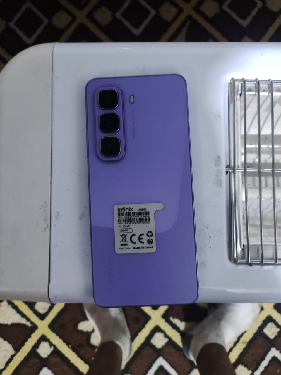 السلام عليكم مرخصت صاحب الگروب جهاز انفنكس هوت 50 الجهاز نضيف وغراضه كامله الله شاهد صارلي 3 اشهر من ماخذة بعد جديد سعر120  60 فريم بلبوبجي وبي مجال قليل للطيبين مكاني بغداد العبيدي الهاتف***********
