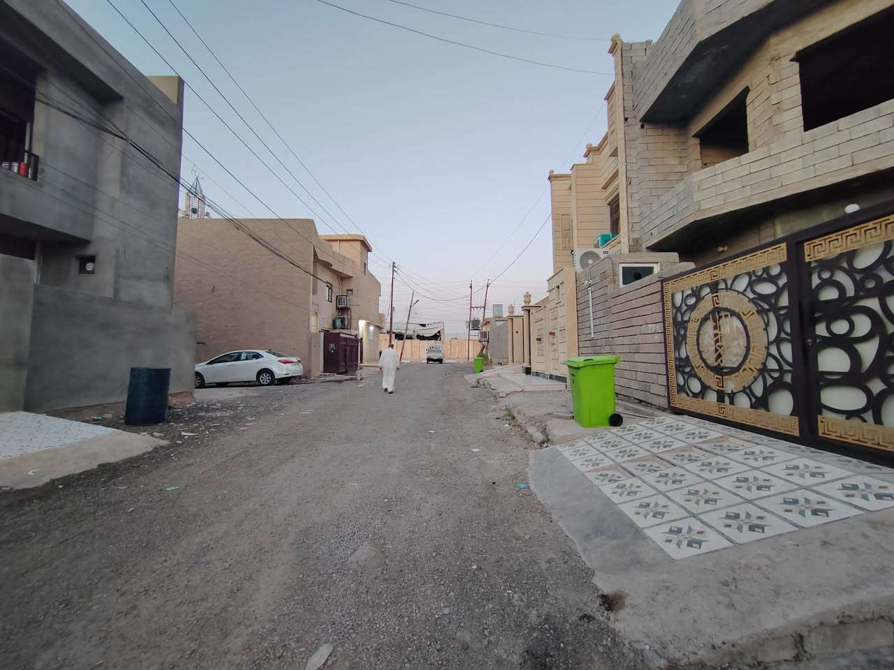 بيت ١٥٠ متر للبيع قرب مستوصف ابن سينا
واجهة ٧.٥ متر²
النزال ٢٠ متر²
عدد #الغرف ٥
#السعر١١٥  مليون وقابل للتفاوض
البيت تنظيف جدا من الداخل..
#للإستفسار
***********
***********
