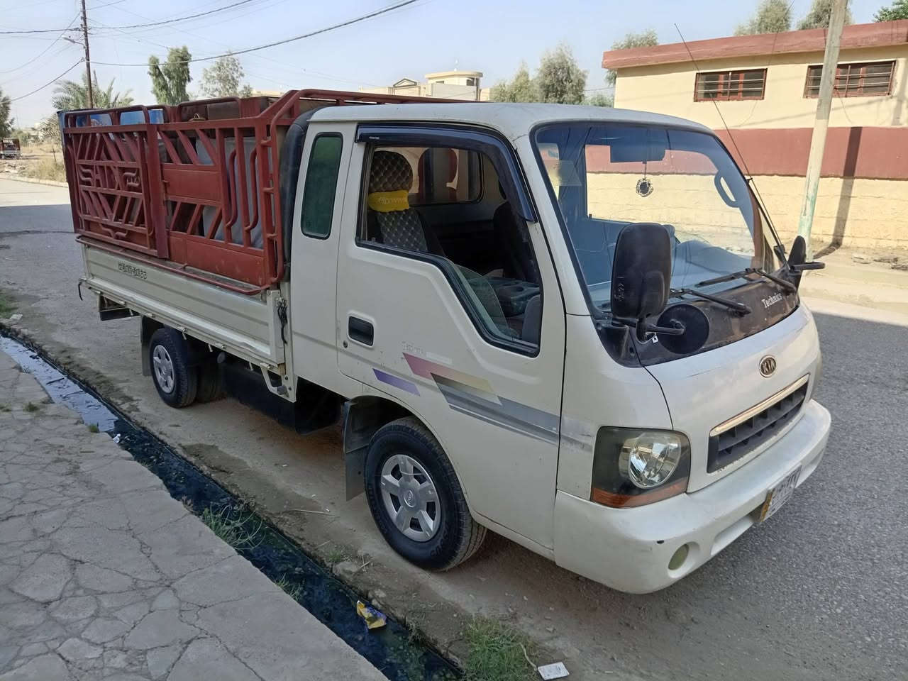 كيا حمل بزون موديل 2000 محرك وكير شرط شاصي شرط لاكص ولاشرح قمارة قلاب رقم نينوى دولي لي 2030 السعر 90 وبيها مجال بصيط الاتصال بل رقم ***********
***********
