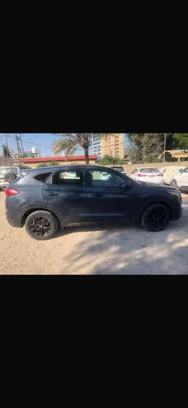 توكسان موديل ٢٠١٩ وارد أمريكي حادثها فقط دعامية مكفوله ضربته فقط دعامية خلفيه سعرها شدتين وبيها مجال ***********
