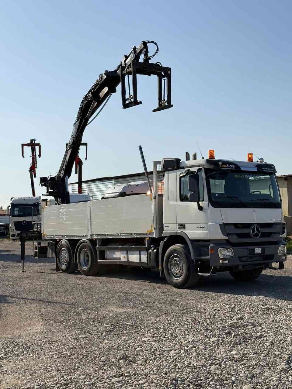 معرض مهدي اربيل
نوع : اکتروس كرين بلوك
موديل : 2009
حجم :2544
ألون : ابيض  
مواصفات: اکتروس بيلادي كرين هیاب 166. 2 سیلایت لیفر حفار توب كماش بيلادي استیرن دوار سیار جدید 
گير : توماتيك
 العنوان : اربيل  قوشتب تريق كركوك  معرض مهدي اربيل 
***********
***********
