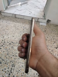 ايفون 11برو ذاكره 256 مبدل شاشه فقط للبيع ب250.000 مكاني ساحه عدن طوبج...