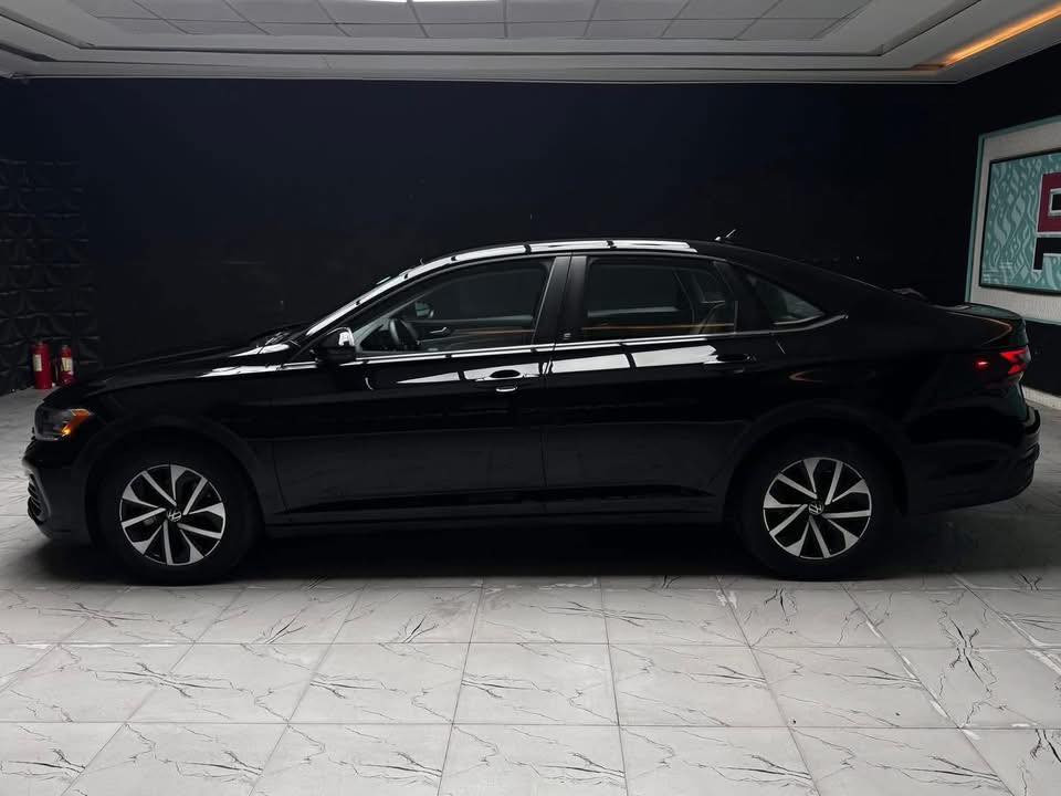 جيتا موديل 2024

رقم اربيل تحويل او وكاله بسم المشتري

حادث موضح قطعتين صبغ فقط

ماشيه 30 الف

السعر 155

مكانه كربلاء 

للاستفسار ***********
